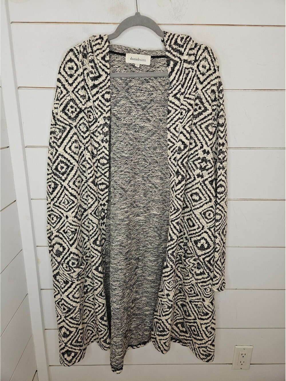 Daniel Rainn 3X cream & black hooded cardigan sweater